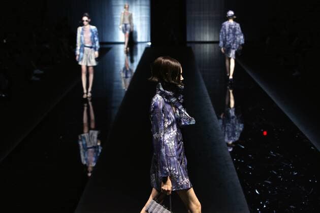 (160923) -- MILAN, Sept. 23, 2016 -- Models present creations at Giorgio Armani fashion show during Milan Fashion Week Spring Summer 2017 in Milan, Italy, Sept. 23, 2016. )(cl) ITALY-MILAN-FASHION WEEK-GIORGIO ARMANI JinxYu 