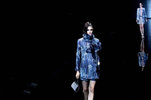 (160923) -- MILAN, Sept. 23, 2016 -- A model presents a creation at Giorgio Armani fashion show during Milan Fashion Week Spring Summer 2017 in Milan, Italy, Sept. 23, 2016. )(cl) ITALY-MILAN-FASHION WEEK-GIORGIO ARMANI JinxYu 