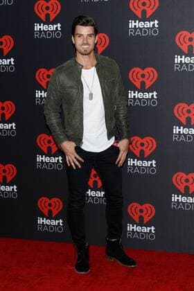 Reality Tv star Luke Pell arrives for the iHeartRadio Music Festival at the T-Mobile Arena in Las Vegas, Nevada on September 23, 2016.  LVP20160923104 JAMESxATOA