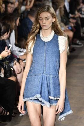 Milan Fashion Week, Women Spring Summer 2017. Milano, Moda Donna, Primavera Estate 2017. PHILOSOPHY DI LORENZO SERAFINI catwalk Pictured: model  Copyright: xRiccardoxGiordanoxSickix