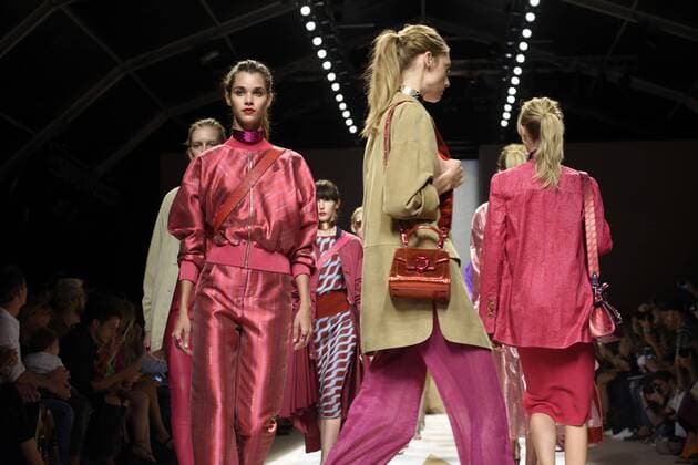 Bilder des Tages Milan Fashion Week, Women Spring Summer 2017. Milano, Moda Donna, Primavera Estate 2017. TRUSSARDI  Copyright: xSIMONAxCHIOCCIA x