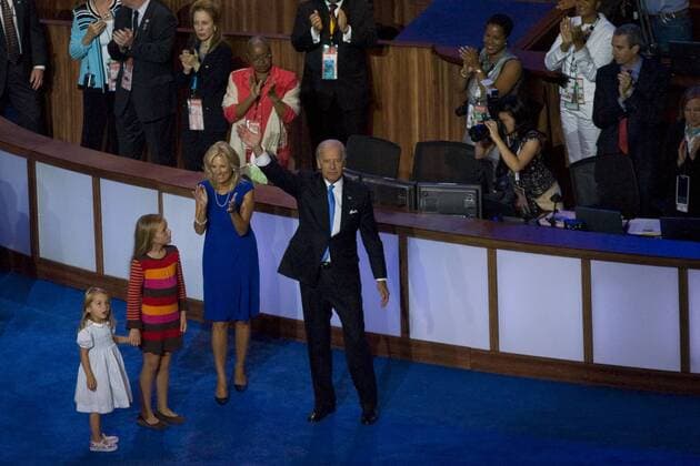 Aug 27, 2008 - Denver, Colorado, USA - Sen. JOE BIDEN of Delaware waves to the crowd with his family after giving his acceptance speech as the Democratic Party s nominee for vice president at the Pepsi Center in downtown Denver during day three of the Democratic National Convention. These times require more than a good soldier -- they require a wise leader, Biden said. A leader who can deliver change. The change everybody knows we need. Barack Obama will deliver that change - ZUMAd70_