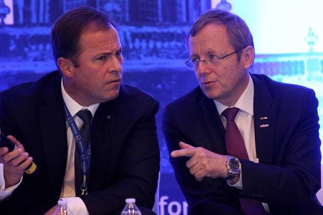 ROSCOSOMOS General Director Igor Komavon (L) and General Director of the European Sapce Agency, Johann-Dietrich Woerner (R) deliver a presser during the 67th International Congress of Astronautics in Guadalajara, Jalisco, Mexico, 26 September 2016. INTERNATIONAL CONGRESS OF ASTRONAUTICS IN GUADALAJARA !ACHTUNG: NUR REDAKTIONELLE NUTZUNG!  MEX001 20160927-636105330365777928