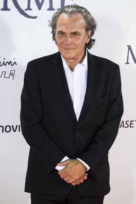 Jose Coronado during the premiere of the spanish film Un Monstruo Viene a Verme of J.A. Bayona at Teatro Real in Madrid. September 26, 2016.  (20160926117)