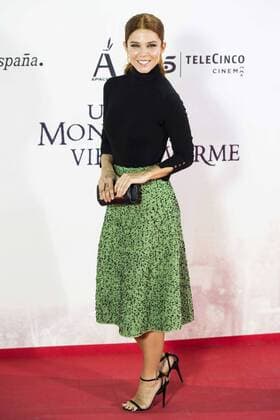 Juana Acosta during the premiere of the spanish film Un Monstruo Viene a Verme of J.A. Bayona at Teatro Real in Madrid. September 26, 2016.  (20160926136)