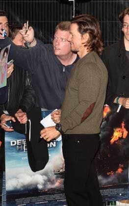 Deepwater Horizon European Premiere London.UK. Mark Wahlberg at the Deepwater Horizon European Premiere at Cineworld Leicester Square. 26th September 2016. LMK73-61491-270916. 