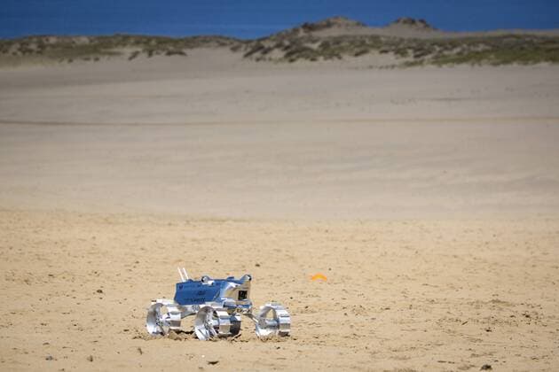 September 27, 2016 - Tottori, Tottori Prefecture, Japan - Hakuto s rover PFM3 pre-flight model is seen being tested by team ispace, Tohoku University researchers and students in Tottori Sand Dunes, Tottori Prefecture, Japan on September 27, 2016. Mounted on AstroboticÃ¢â‚¬â„¢s Ã¢â‚¬Å PeregrineÃ¢â‚¬Â lander, HAKUTOÃ¢â‚¬â„¢s rover will be launched from the Earth by SpaceXÃ¢â‚¬â„¢s Falcon 9 rocket, and sent to lunar orbit. The Peregrine lander will achieve soft landing on the moon. The rover is then deployed onto the MoonÃ¢â‚¬â„¢s surface..(Photo by Richard Atrero de Guzman NURPhoto) Tottori Japan  - ZUMAn230