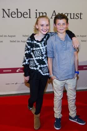 Jule HERRMANN, Schauspielerin, Ivo PIETZCKER, Schauspieler, Filmpremiere Nebel im August , in der Lichtburg in Essen, 26.09.2016.