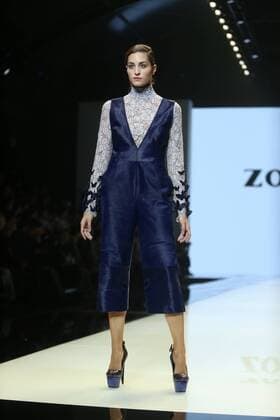 September 26, 2016 - Beijing, Beijing, China - Beijing, CHINA-September 25 2016:?(EDITORIAL?USE?ONLY.?CHINA?OUT) ..Chinese brand Zoranzi releases its spring summer creations at Beijing Fashion Week in Beijing,September 25, 2016. Beijing China  - ZUMAs145