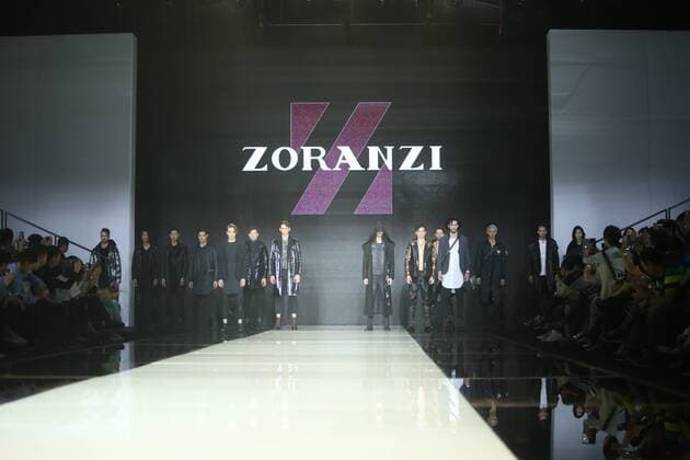 September 26, 2016 - Beijing, Beijing, China - Beijing, CHINA-September 25 2016:?(EDITORIAL?USE?ONLY.?CHINA?OUT) ..Chinese brand Zoranzi releases its spring summer creations at Beijing Fashion Week in Beijing,September 25, 2016. Beijing China  - ZUMAs145