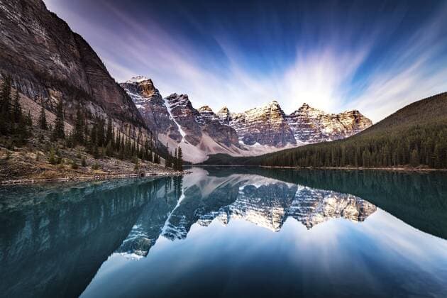 Canada, Alberta, Banff National Park, Moraine Lake  SMAF000553