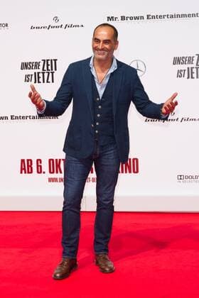Navid Negahban - Weltpremiere UNSERE ZEIT IST JETZT im Cinestar Sony Center in Berlin am 27.09.2016. Premiere Unsere Zeit ist Jetzt