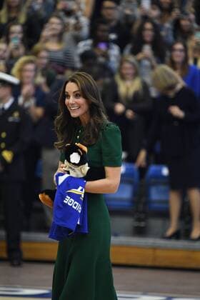 Bilder des Tages . 27 09 2016. Kelowna, Canada. Royal Tour of Canada-Day Four. Prince William, The Duke of Cambridge, accompanied by hie wife Catherine, The Duchess of Cambridge, visit University of British Columbia UBC Okanagan Campus in Kelowna, on day four of their official tour of Canada.  xAndrewxParsonsx xi-Imagesx IIM-13519-0021