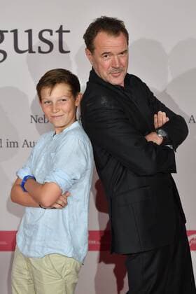 v.li: Ivo PIETZCKER, Schauspieler, Sebastian KOCH, Schauspieler, Filmpremiere Nebel im August , im City Kino in Muenchen am 27.09.2016.