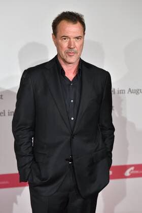 Sebastian KOCH, Schauspieler ,Einzelbild,angeschnittenes Einzelmotiv, Filmpremiere Nebel im August , im City Kino in Muenchen am 27.09.2016.
