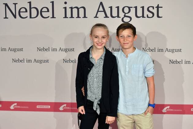 Jule HERRMANN, Schauspielerin, Ivo PIETZCKER, Schauspieler. Filmpremiere Nebel im August , im City Kino in Muenchen am 27.09.2016.
