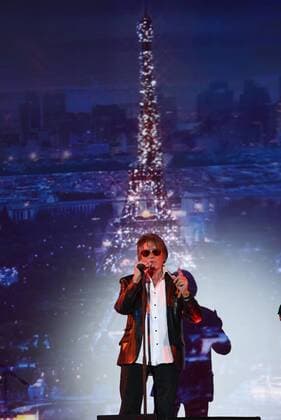 Paris Fashion Week - Etam Live Show im Centre Pompidou 211849 Serge Arnal Starface 2016-09-27 Paris France Paris Fashion Week. Show Etam pour les 100 ans de la marque. Défilé. Show Etam au Centre George Pompidou Ã Paris. Jacques Dutronc. Dutronc, Jacques  Copyright: xSergexArnalx xStarfacex STAR_211849_051