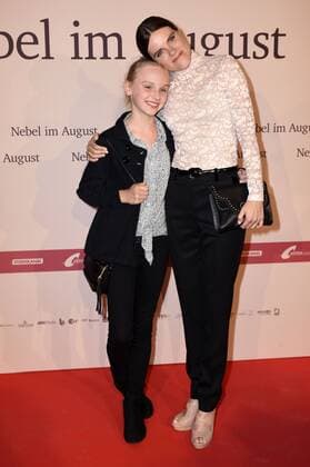Jule Hermann und Fritzi Haberlandt bei der Premiere des Kinoifilms Nebel im August im City Kino. München, 27.09.2016 Foto:xP.xSchönbergerx xFuturexImage