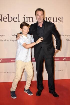 Ivo Pietzcker und Sebastian Koch bei der Premiere des Kinoifilms Nebel im August im City Kino. München, 27.09.2016 Foto:xP.xSchönbergerx xFuturexImage