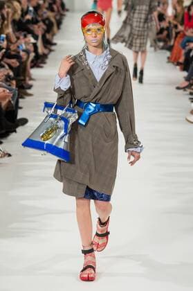 211894 Marineau Starface 2016-09-28 Paris France Paris Fashion week. Defile Maison Margiela Pret-a-porter printemps-ete 2017 Maison Margiela , spring -summer 2017 Paris, France Paris Fashion week. Defile Maison Margiela Ready to wear spring-summer 2017 Editorial Use Only _sans_perso  Copyright: xMarineaux STAR_211894_025