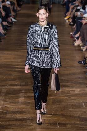 211899 Marineau Starface 2016-09-28 Paris France Paris Fashion week. Pret-a-porter printemps-ete 2017. Defile Lanvin. Paris Fashion week. Ready-to-wear spring-summer 2017 Lanvin Defile Lanvin , spring -summer 2017 Paris, France Editorial Use Only _sans_perso  Copyright: xMarineaux STAR_211899_030