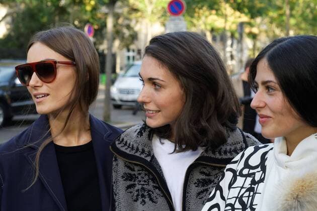 Paris Fashion Week - Dries van Noten - Ankunft der Gäste France: Dries Van Noten Guests arrive for the Rochas Spring Summer 17 Collection runway show during Paris Fashion Week. FOR EDITORIAL USE ONLY.Pacific Press Agency  HughxPeterswald