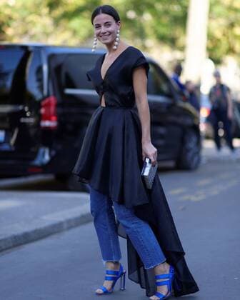 Paris Fashion Week - Dries van Noten - Ankunft der Gäste France: Dries Van Noten Guests arrive for the Rochas Spring Summer 17 Collection runway show during Paris Fashion Week. FOR EDITORIAL USE ONLY.Pacific Press Agency  HughxPeterswald
