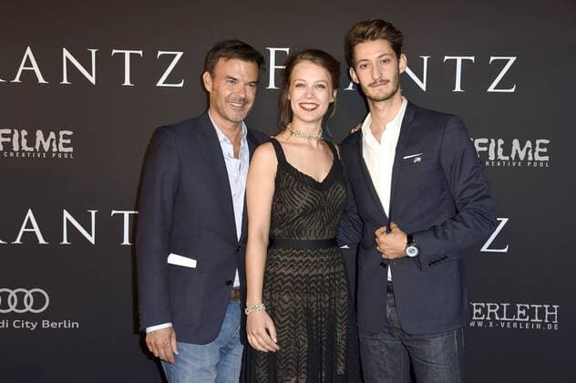 Francois Ozon, Paula Beer und Pierre Niney bei der Premiere des Kinofilms Frantz im Delphi Filmpalast. Berlin, 28.09.2016 Foto:xFredericx xFuturexImage