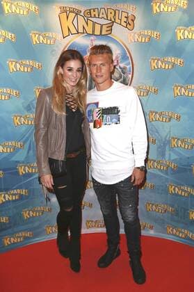 Matthias Ostrzolek mit Freundin Ann-Kathrin Ertl bei der Premiere des neuen Programms vom Zirkus Charles Knie auf der Horner Rennbahn. Hamburg, 28.09.2016 Foto:xgbrcix xFuturexImage