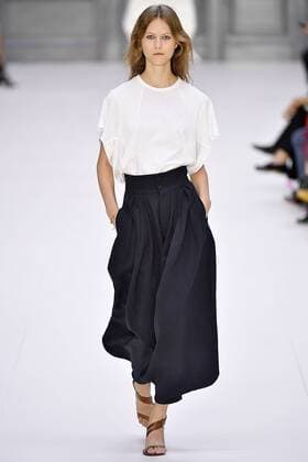 211953 Marineau Starface 2016-09-29 Paris France Paris Fashion week. Pret-a-porter printemps-ete 2017. Defile Chloe. Chloe, spring-summer 2017 Paris, France Paris Fashion week. Ready-to-wear spring-summer 2017 Defile Chloe Editorial Use Only _sans_perso  Copyright: xMarineaux STAR_211953_007