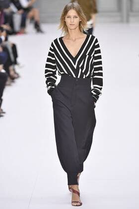 211953 Marineau Starface 2016-09-29 Paris France Paris Fashion week. Pret-a-porter printemps-ete 2017. Defile Chloe. Chloe, spring-summer 2017 Paris, France Paris Fashion week. Ready-to-wear spring-summer 2017 Defile Chloe Editorial Use Only _sans_perso  Copyright: xMarineaux STAR_211953_014