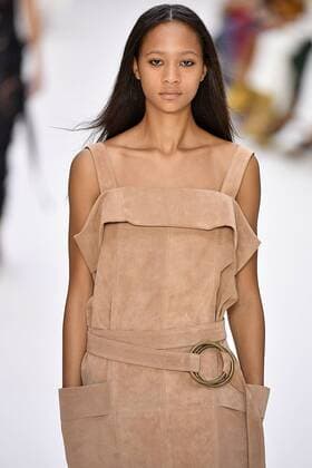 211953 Marineau Starface 2016-09-29 Paris France Paris Fashion week. Pret-a-porter printemps-ete 2017. Defile Chloe. Chloe, spring-summer 2017 Paris, France Paris Fashion week. Ready-to-wear spring-summer 2017 Defile Chloe Editorial Use Only _sans_perso  Copyright: xMarineaux STAR_211953_022