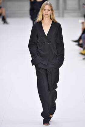 211953 Marineau Starface 2016-09-29 Paris France Paris Fashion week. Pret-a-porter printemps-ete 2017. Defile Chloe. Chloe, spring-summer 2017 Paris, France Paris Fashion week. Ready-to-wear spring-summer 2017 Defile Chloe Editorial Use Only _sans_perso  Copyright: xMarineaux STAR_211953_052