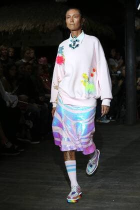 A model takes to the catwalk during the presentation of Manish Arora s show as part of the Spring-Summer 2017 Paris Fashion Week on September 29, 2016.  PAR20160929104 MAYAxVIDON-WHITE