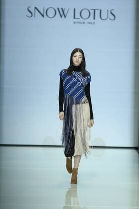 September 29, 2016 - Beijing, Beijing, China - Beijing, CHINA-September 29 2016: (EDITORIAL USE ONLY. CHINA OUT) The fashion brand Snow Lotus releases the autumn summer collection at Beijing Fashion Week in Beijing, September 29th, 2016. Beijing China  - ZUMAs145