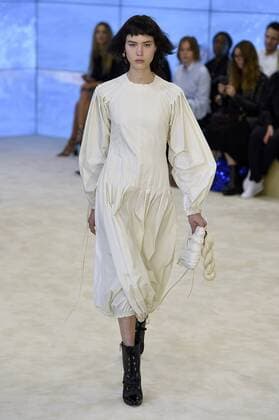 212013 Marineau Starface 2016-09-30 Paris France Paris Fashion week. Pret-a-porter printemps-ete 2017. Defile Loewe. Loewe , spring -summer 2017 Paris, France Paris Fashion week. Ready-to-wear spring-summer 2017 Defile Loewe. Editorial Use Only _sans_perso  Copyright: xMarineaux STAR_212013_001