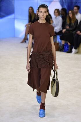 212013 Marineau Starface 2016-09-30 Paris France Paris Fashion week. Pret-a-porter printemps-ete 2017. Defile Loewe. Loewe , spring -summer 2017 Paris, France Paris Fashion week. Ready-to-wear spring-summer 2017 Defile Loewe. Editorial Use Only _sans_perso  Copyright: xMarineaux STAR_212013_017