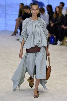 212013 Marineau Starface 2016-09-30 Paris France Paris Fashion week. Pret-a-porter printemps-ete 2017. Defile Loewe. Loewe , spring -summer 2017 Paris, France Paris Fashion week. Ready-to-wear spring-summer 2017 Defile Loewe. Editorial Use Only _sans_perso  Copyright: xMarineaux STAR_212013_019