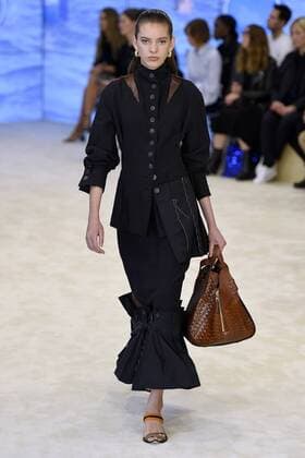 212013 Marineau Starface 2016-09-30 Paris France Paris Fashion week. Pret-a-porter printemps-ete 2017. Defile Loewe. Loewe , spring -summer 2017 Paris, France Paris Fashion week. Ready-to-wear spring-summer 2017 Defile Loewe. Editorial Use Only _sans_perso  Copyright: xMarineaux STAR_212013_024