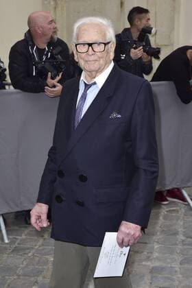 Pierre Cardin CELEBRITES : Modenschau Christian Dior - Paris - 30 09 2016 JBAutissier Panoramic 