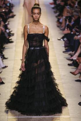 Paris Fashion Week - Christian Dior Modenschau 212022 Marineau Starface 2016-09-30 Paris France Paris Fashion Show. Défilé PAP Printemps-Eté 2017. Christian Dior. Editorial use only  Copyright: xMarineaux STAR_212022_033
