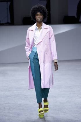 Paris Fashion Week - Issey Miyake Modenschau 212025 Marineau Starface 2016-09-30 Paris France Paris Fashion Week. Défilé PAP Printemps-Eté 2017. Issey Miyake. Editorial use only  Copyright: xMarineaux STAR_212025_008