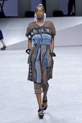 Paris Fashion Week - Issey Miyake Modenschau 212025 Marineau Starface 2016-09-30 Paris France Paris Fashion Week. Défilé PAP Printemps-Eté 2017. Issey Miyake. Editorial use only  Copyright: xMarineaux STAR_212025_038