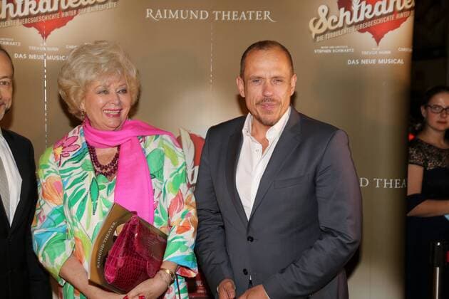 SCHIKANEDER Weltpremiere Wien, Raimundtheater, 30. 09. 2016 Christian STRUPPECK, Birgit SARATA, Gery KESZLER
