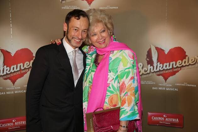 SCHIKANEDER Weltpremiere Wien, Raimundtheater, 30. 09. 2016 Christian STRUPPECK, Birgit SARATA