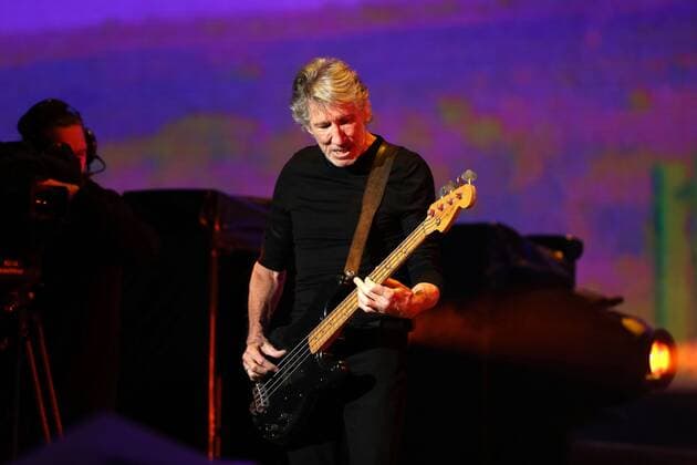 October 1, 2016 - Mexico - EUM20161001ESP14.JPG.CIUDAD DE MEXICO.- Music Musica-Roger Waters.- Concierto de Roger Water, ex integrante de la banda britanica Pink Floyd, en la explanada del zocalo de la Ciudad de Mexico, la noche de este sabado 1 de octubre de 2016.  - ZUMAu78_
