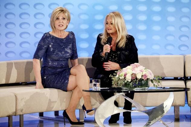 Carmen Nebel und Bonnie Tyler in der ZDF-Show Willkommen bei Carmen Nebel im Velodrom. Berlin, 01.10.2016 Foto:xS.xGabschx xFuturexImage