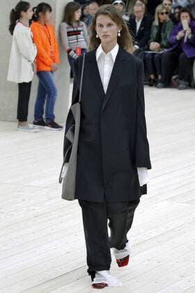 212066 Marineau Starface 2016-10-02 Paris France Paris Fashion Show. Défilé PAP Printemps-Eté 2017. CELINE. Editorial use only  Copyright: xMarineaux STAR_212066_025