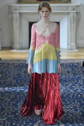 212064 Marineau Starface 2016-10-02 Paris France Paris Fashion Week. Défilé PAP Printemps-Eté 2017. VALENTINO Editorial use only  Copyright: xMarineaux STAR_212064_086