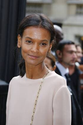 Liya Kebede CELEBRITIES : Ankunft zur Modenschau Valentino - Fashion week - Paris - 02 10 2016 StephenCaillet Panoramic 